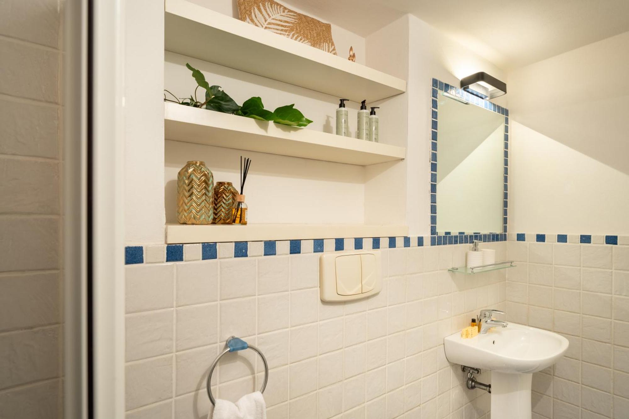 Via Cimabue 8B - Florence Charming Apartments - Metropolitan Loft In Florence - 20 Minute Walk To City Center - Excellent Base For Exploring - Less Than 5 Minute Walk To The Supermarket - Amazing Bakery On The Corner Eksteriør bilde
