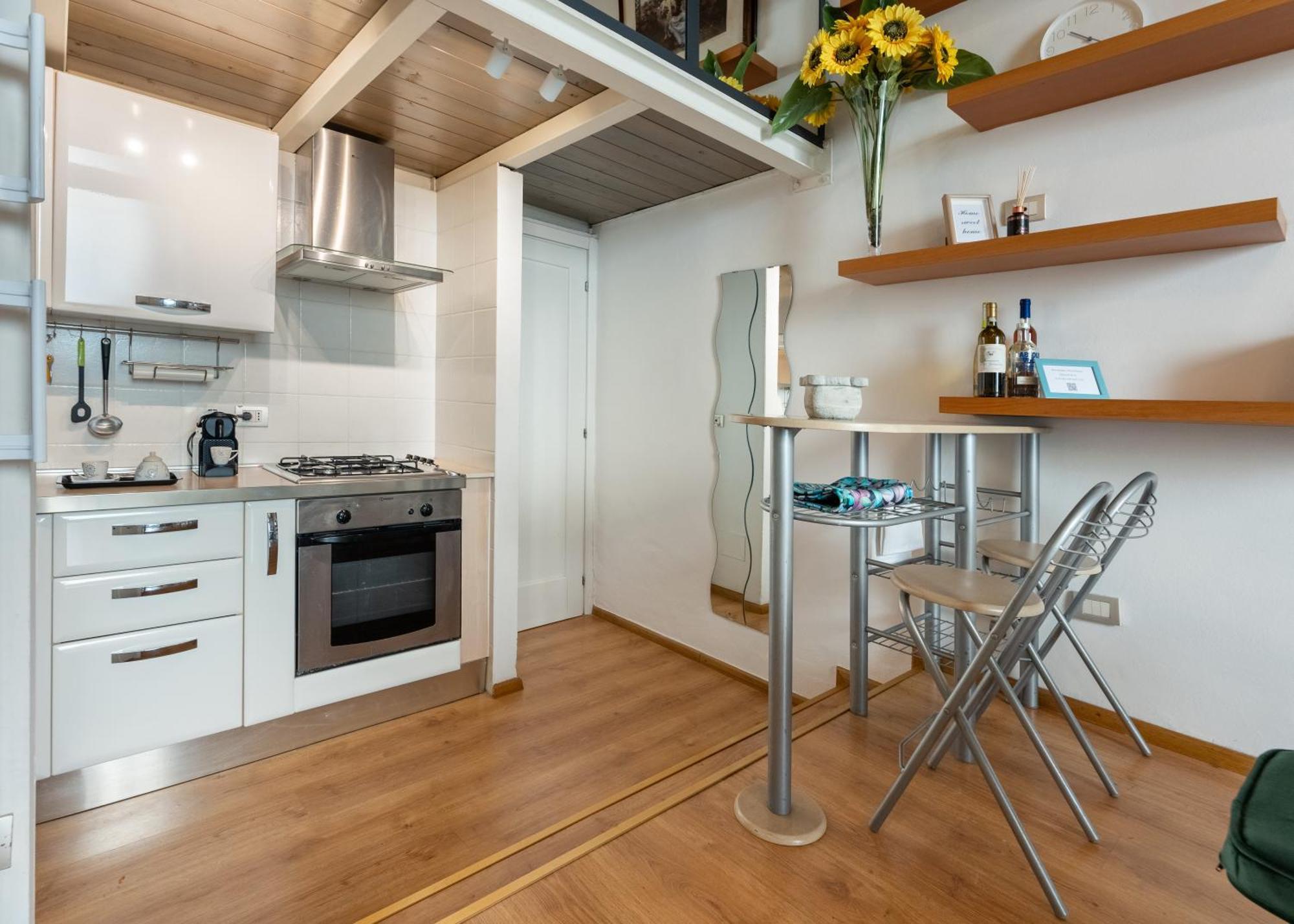 Via Cimabue 8B - Florence Charming Apartments - Metropolitan Loft In Florence - 20 Minute Walk To City Center - Excellent Base For Exploring - Less Than 5 Minute Walk To The Supermarket - Amazing Bakery On The Corner Eksteriør bilde