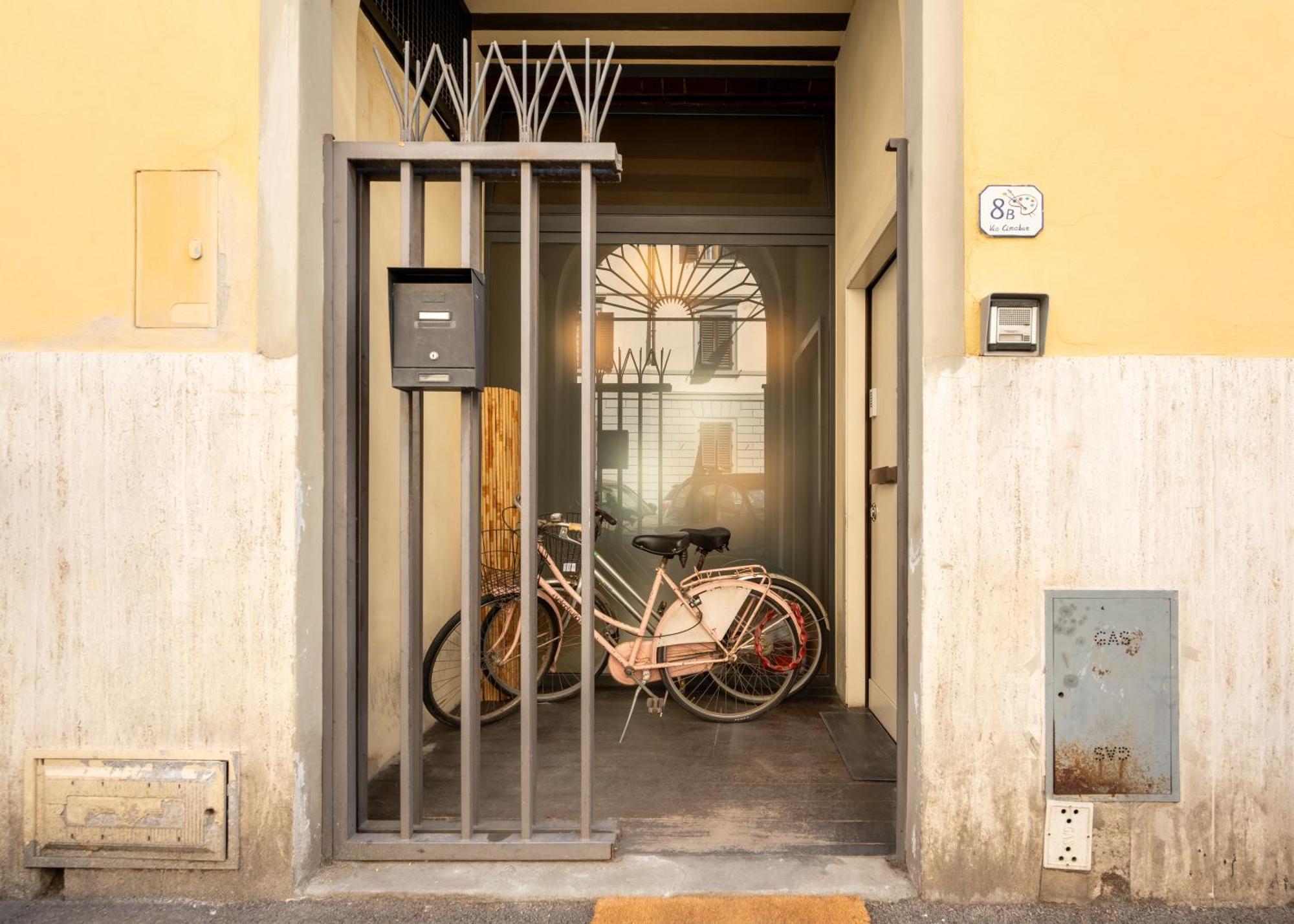 Via Cimabue 8B - Florence Charming Apartments - Metropolitan Loft In Florence - 20 Minute Walk To City Center - Excellent Base For Exploring - Less Than 5 Minute Walk To The Supermarket - Amazing Bakery On The Corner Eksteriør bilde